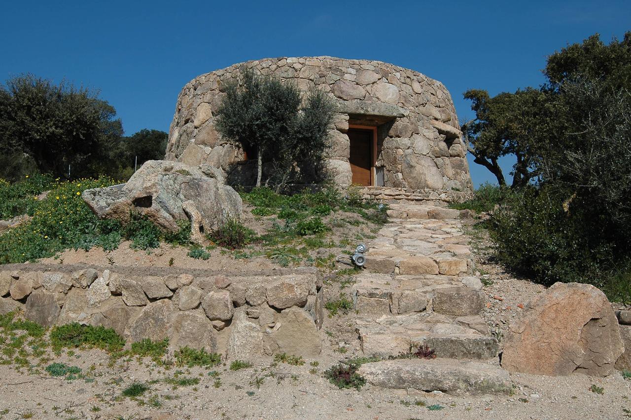 Il Nuraghe Del Lago Coghinas Oschiri エクステリア 写真
